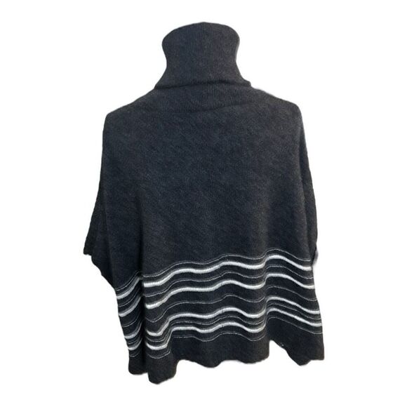 360 Cashmere Gray White Striped Turtleneck Poncho Size Small 100% Cashmere Women - Picture 3 of 14